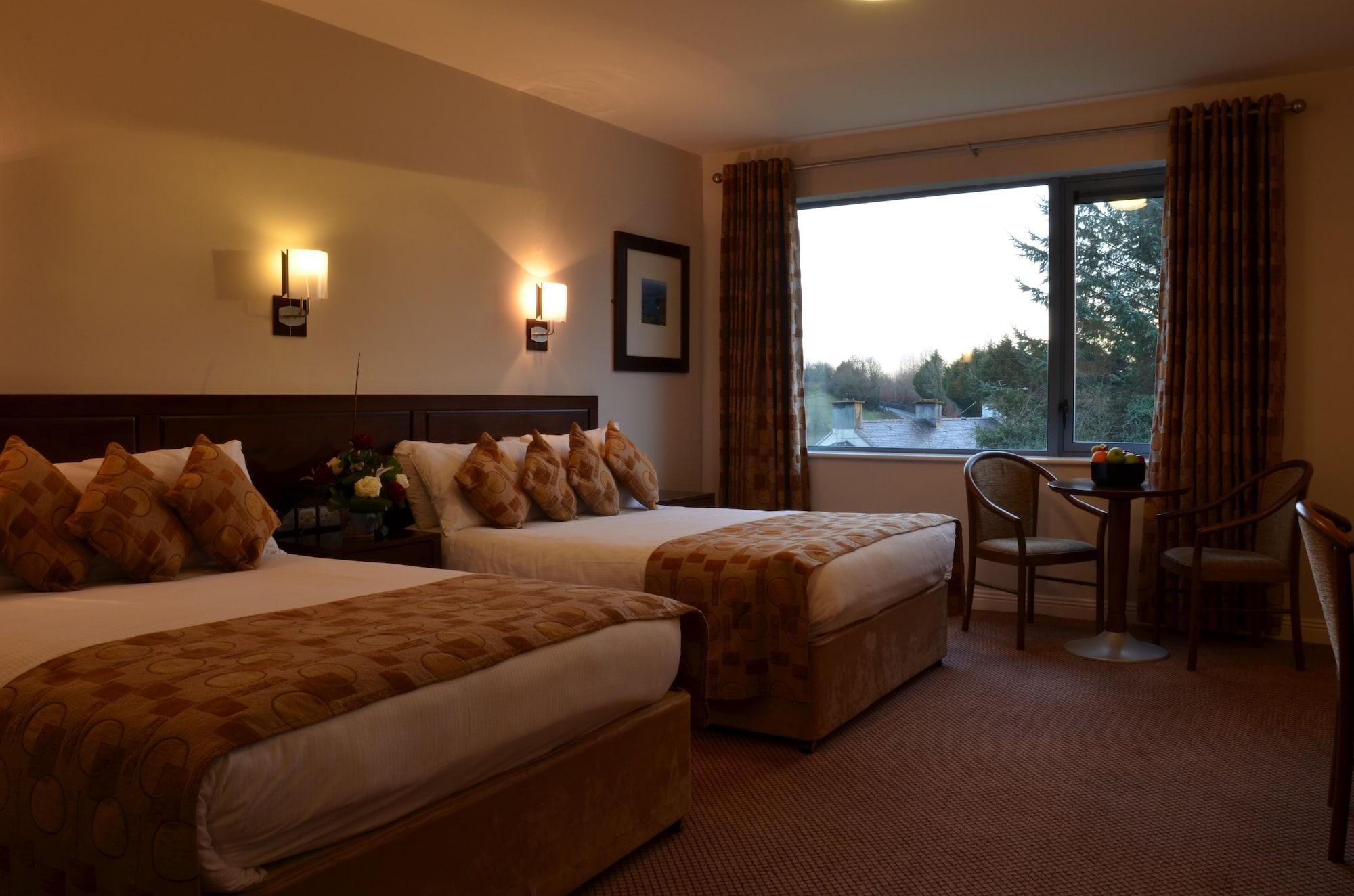 Kiltimagh Park Hotel מראה חיצוני תמונה